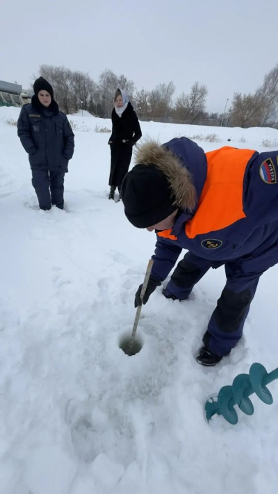 В Челнах провели рейд по водоемам: лед стал опасным