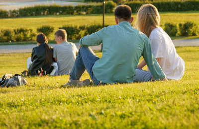 &laquo;Социаль челтәрдәге лайк та хыянәт була ала&raquo;: хыянәт сәбәпләре, билгеләре һәм яңа тормыш
