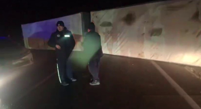 Фура перекрыла республиканскую трассу KAZ 06