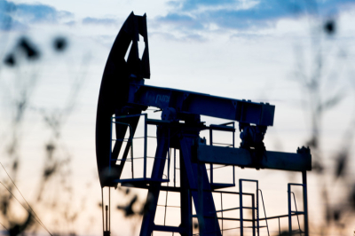 Страны ОПЕК+ увеличили добычу нефти после выхода ОАЭ