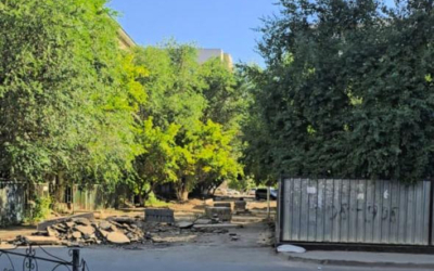 Теплых и сухих дней осталось не так много. Когда заасфальтируют дворы? Письмо читателя