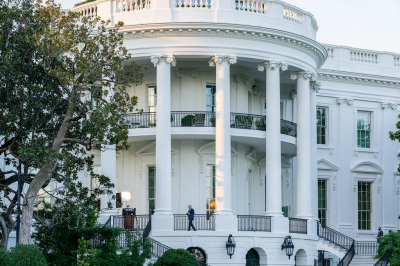 Вэнс, Рубио, Хегсет и глава ЦРУ прибыли в Белый дом на фоне ситуации с Ираном