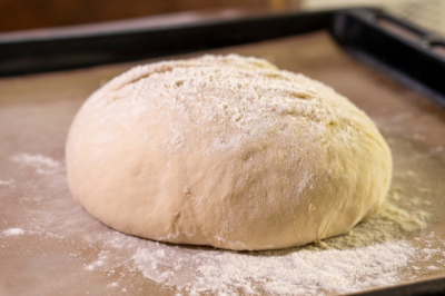 Постное тесто за копейки: универсальное &mdash; для пирогов и пирожков без яиц и молока