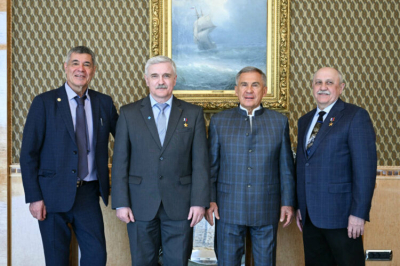 Минниханов встретился с космонавтами в рамках Недели космоса в Татарстане