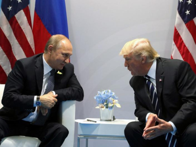 Трамп высоко оценил подаренную Путиным хоккейную шайбу