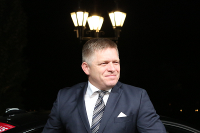 Фицо назвал лицемерием интерес европейцев к его встречам с Путиным