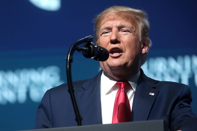 Трамп: есть шанс, что США и Иран заключат сделку в понедельник