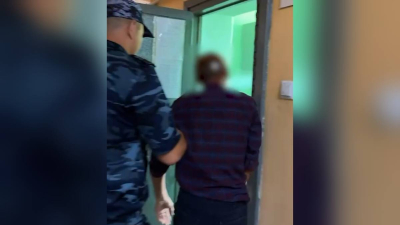 Осквернившего стенд с назиданиями Абая вандала арестовали в Астане