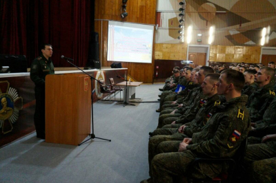 В Казани военные офицеры провели лекции о праве для солдат