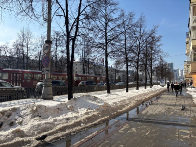 В Свердловской области продолжат царствовать теплый антициклон и гололедица