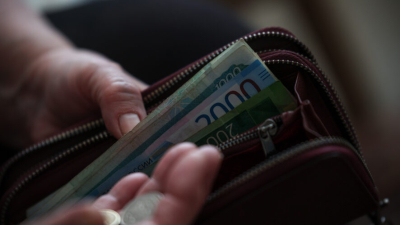 Знали о схемах, но испугались: пенсионеры отдали мошенникам 73 миллиона рублей 25/04/2026 &ndash; Новости