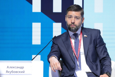 Доступность дорог &ndash; не привилегия: в ЕР высказали позицию по платным трассам