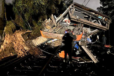 В Каталонии при аварии поезда погиб машинист и пострадали 37 человек