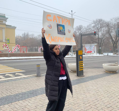 Kazakhstan’s Police Detains Editor of Satirical Media