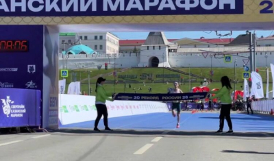 Российский бегун выиграл марафон в Казани с лучшим результатом в истории