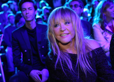 Алла Пугачева вышла на прогулку в жакете, который носила 37 лет назад