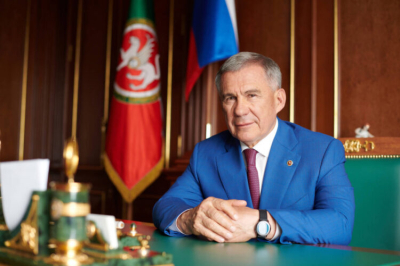 Рустам Минниханов поздравил татарстанцев с Днем Победы