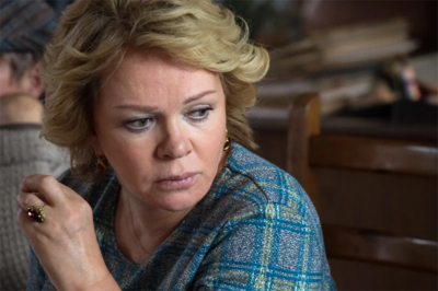 Актриса Елена Валюшкина поздравила дочь с окончанием вуза в Англии