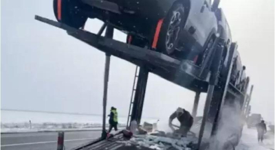 В Жамбылской области горел груженный автовоз