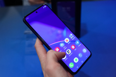 Регистрация в Max стала доступной жителям 40 стран