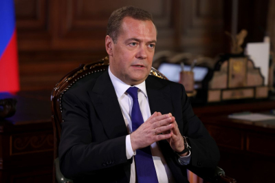 Медведев жестко высмеял Литву и предложил НАТО &laquo;смелый&raquo; шаг против Украины