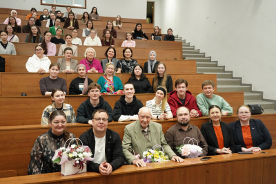 Александр Далматов: &laquo;Татар язучысы сюжет кора белү белән мактана алмый...&raquo;