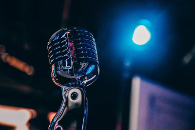 Комик Романов сообщил, что получил ВНЖ в Португалии за две недели