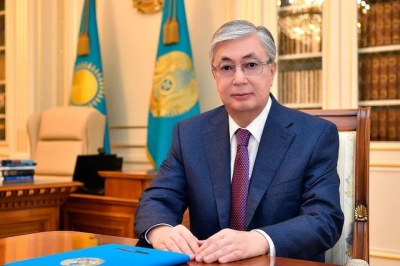 Токаев поздравил казахстанцев с Днем труда