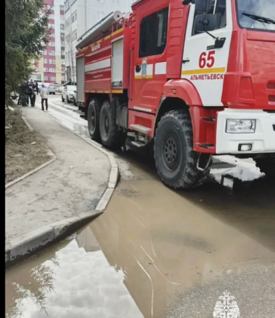 При пожаре в Альметьевске женщина получила ожоги всего тела